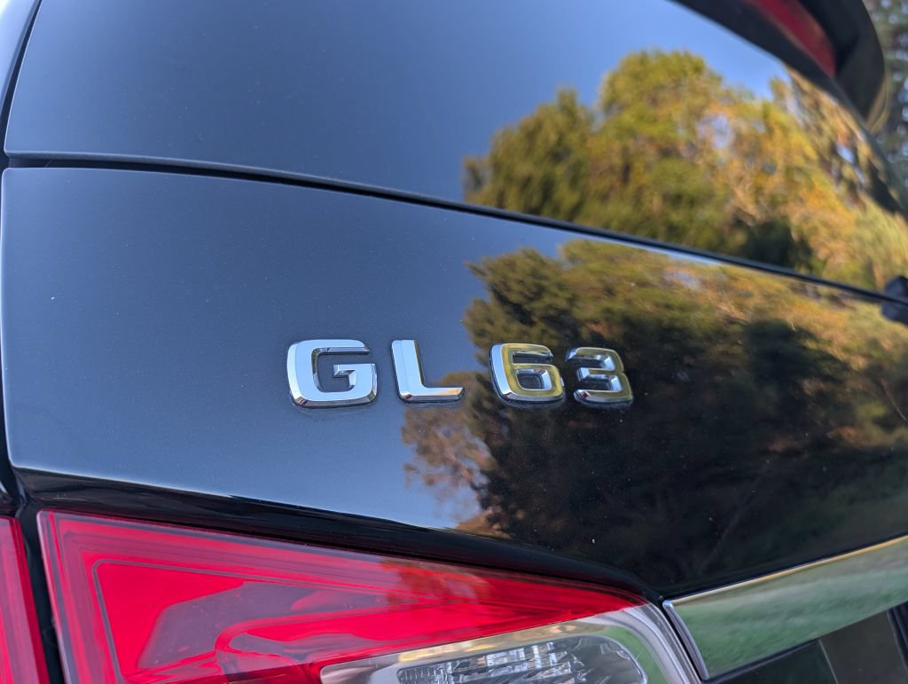 Used 2015 Mercedes-Benz GL 63 AMG 4MATIC image 11