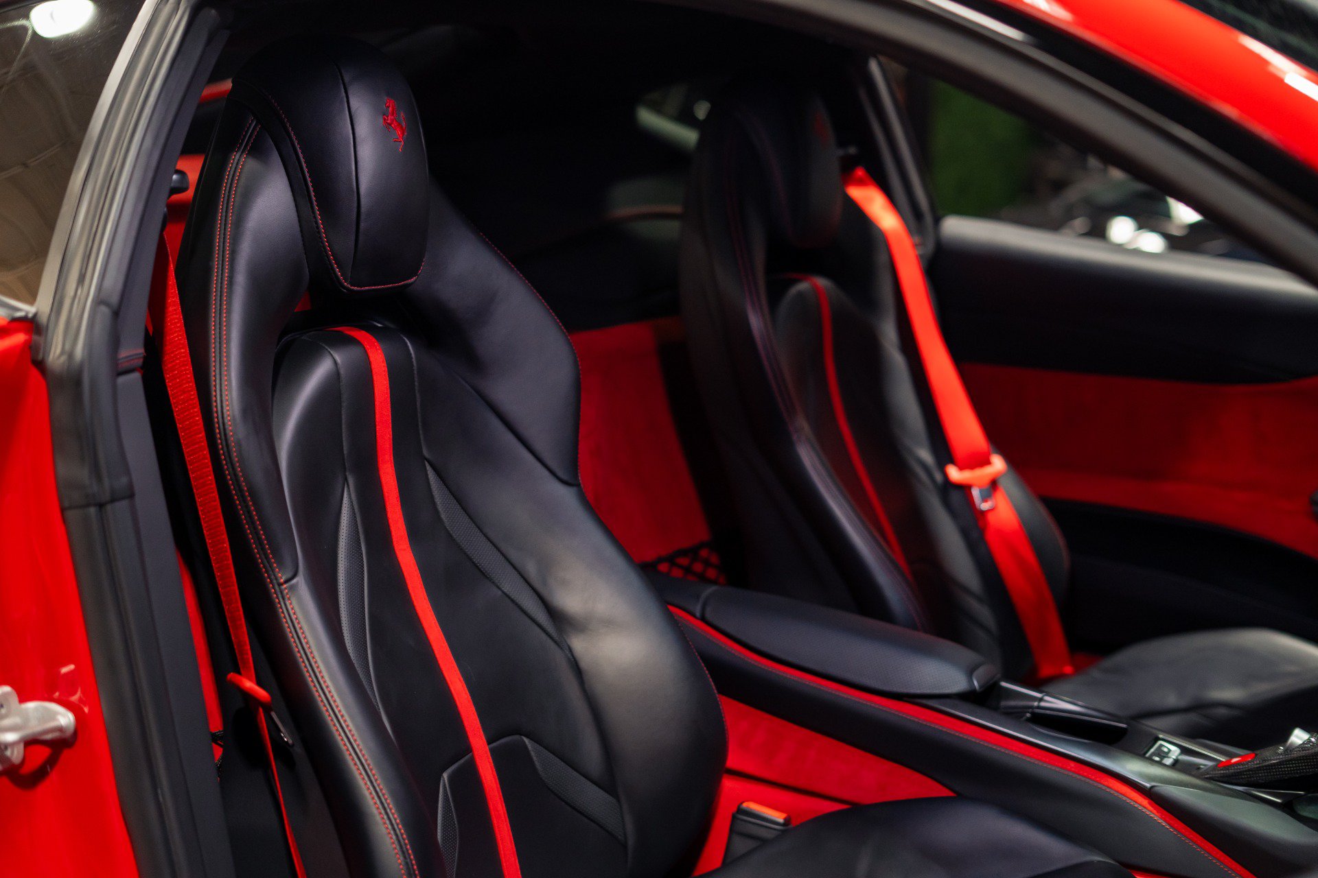 Used 2019 Ferrari 812 Superfast RWD image 21