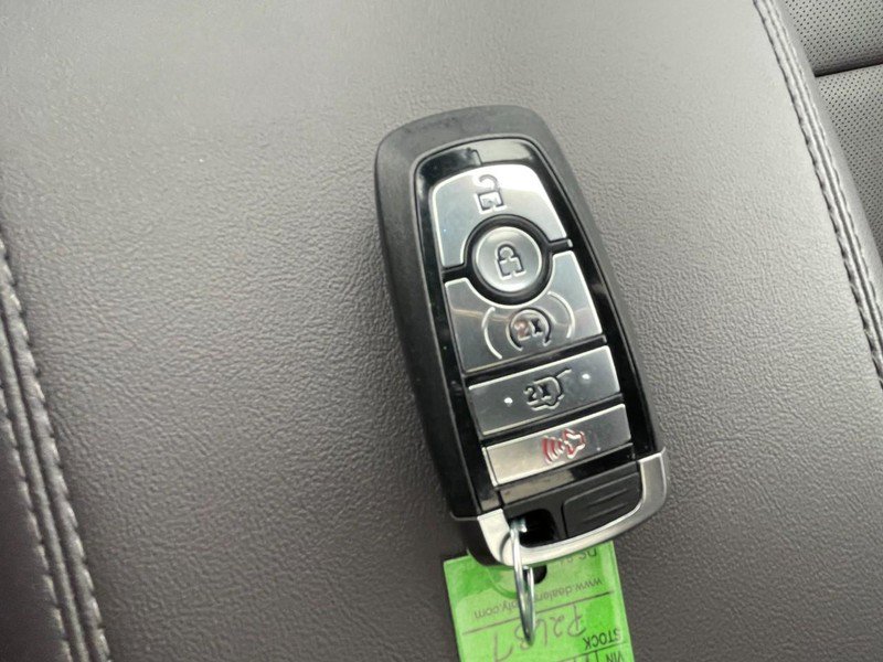 Used 2025 Ford Explorer Platinum w/ LUX Leather Package AWD/4WD image 59