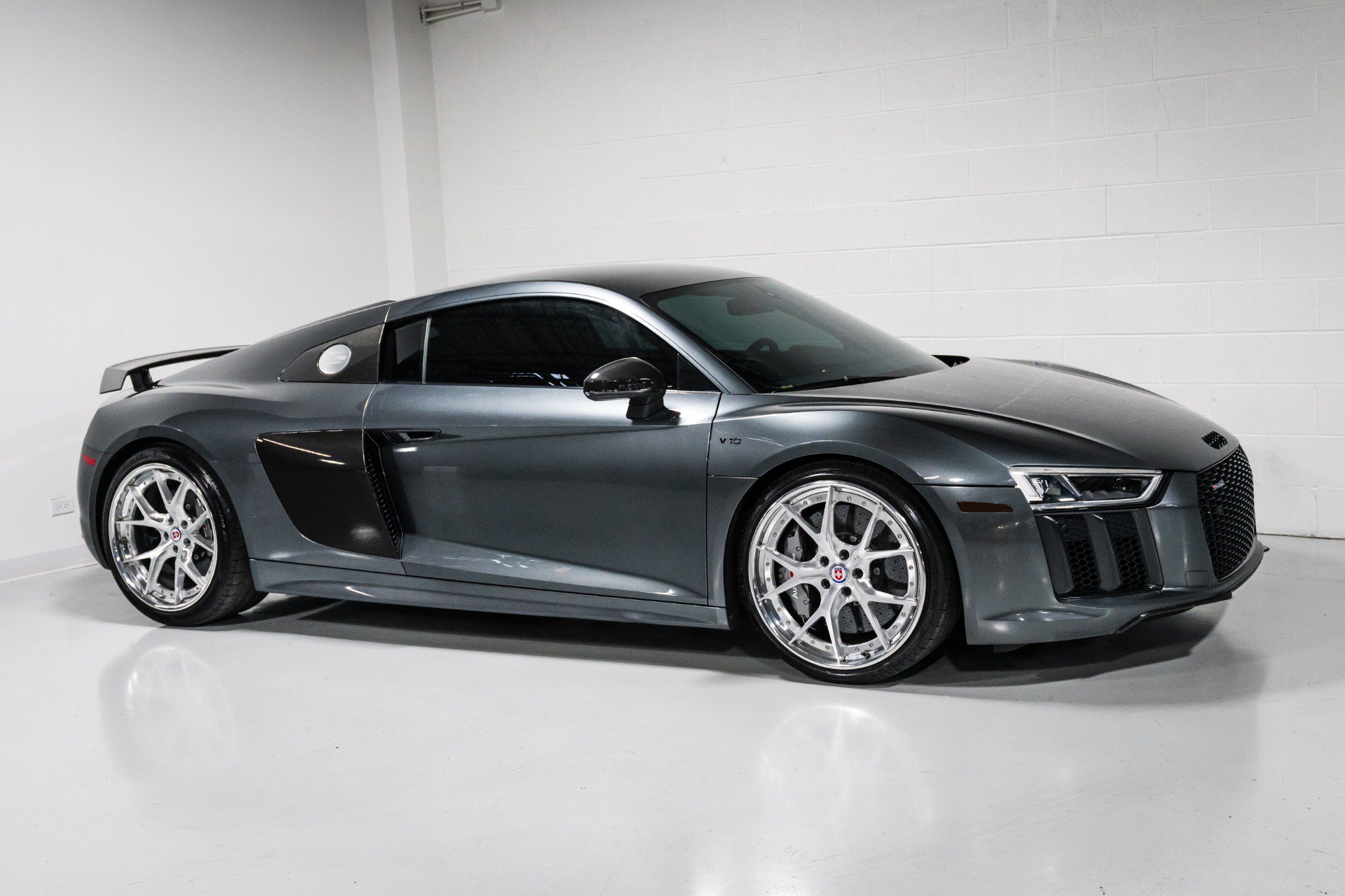 Used 2018 Audi R8 V10 plus AWD/4WD image 1