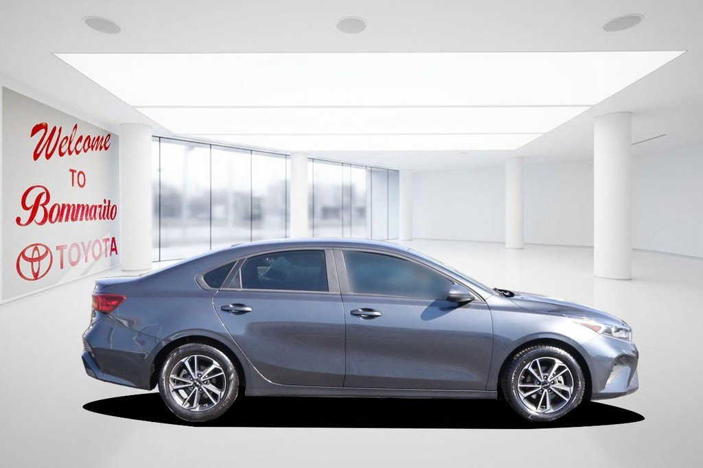 Used 2022 Kia Forte LXS image 5