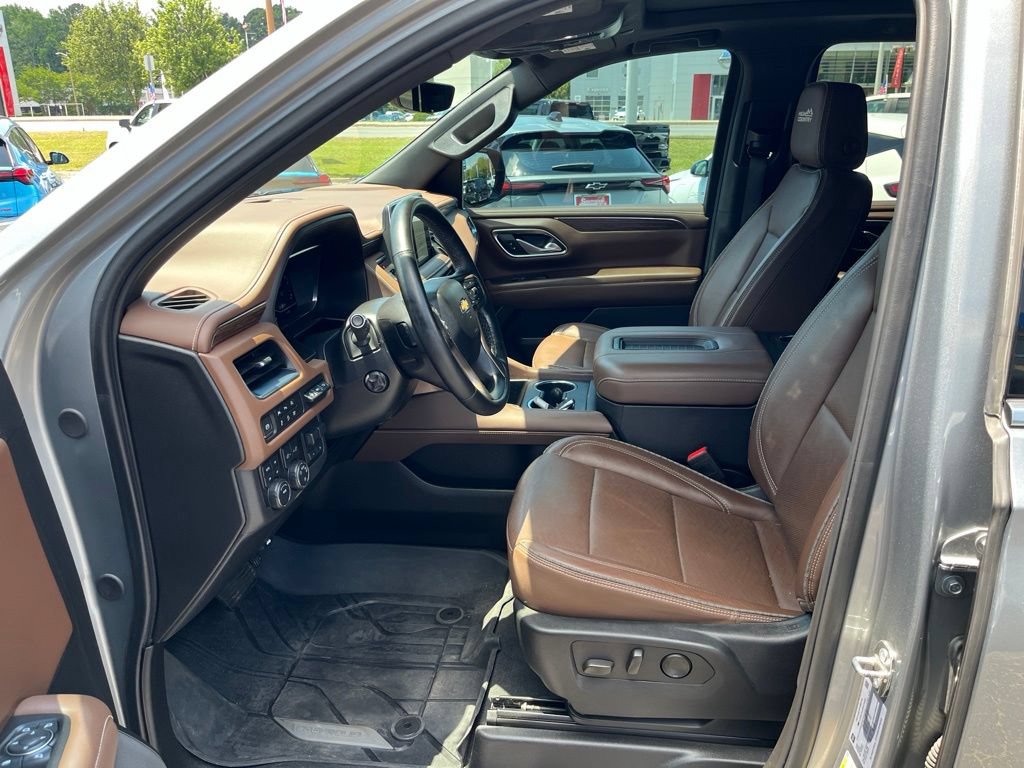 Used 2024 Chevrolet Suburban High Country w/ Max Trailering Package AWD/4WD image 46