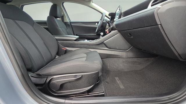 Used 2022 Kia K5 LX image 15