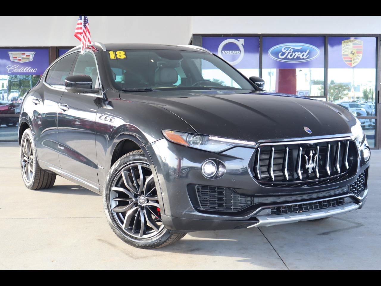 Used 2018 Maserati Levante GranLusso AWD/4WD image 1