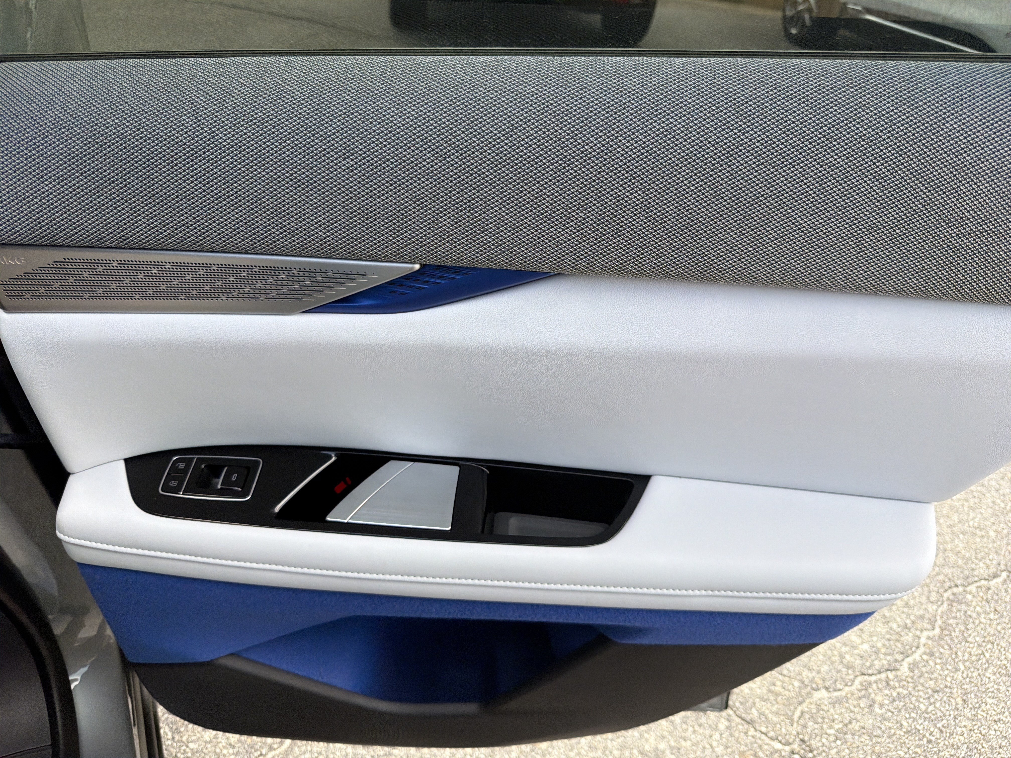 New 2027 Cadillac Optiq Luxury RWD image 17