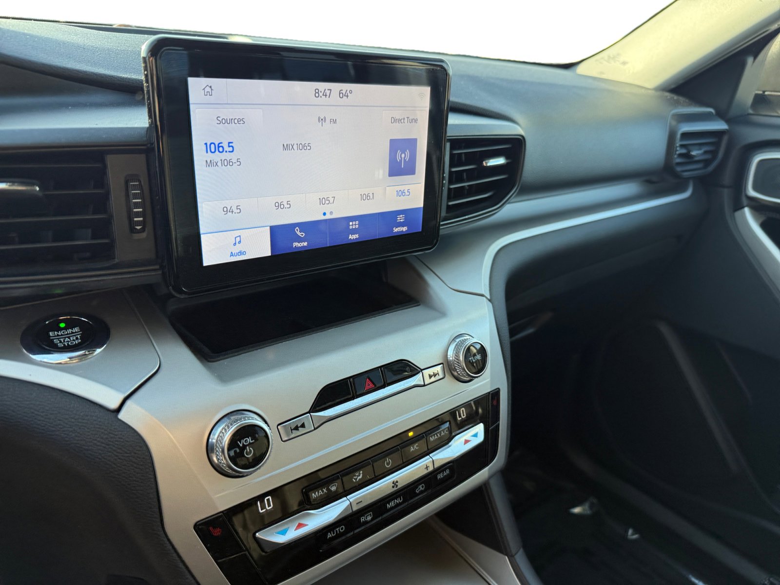 Used 2021 Ford Explorer XLT image 12