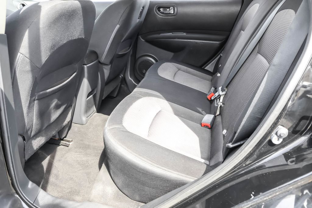 Used 2012 Nissan Rogue SV w/ Premium Pkg image 30