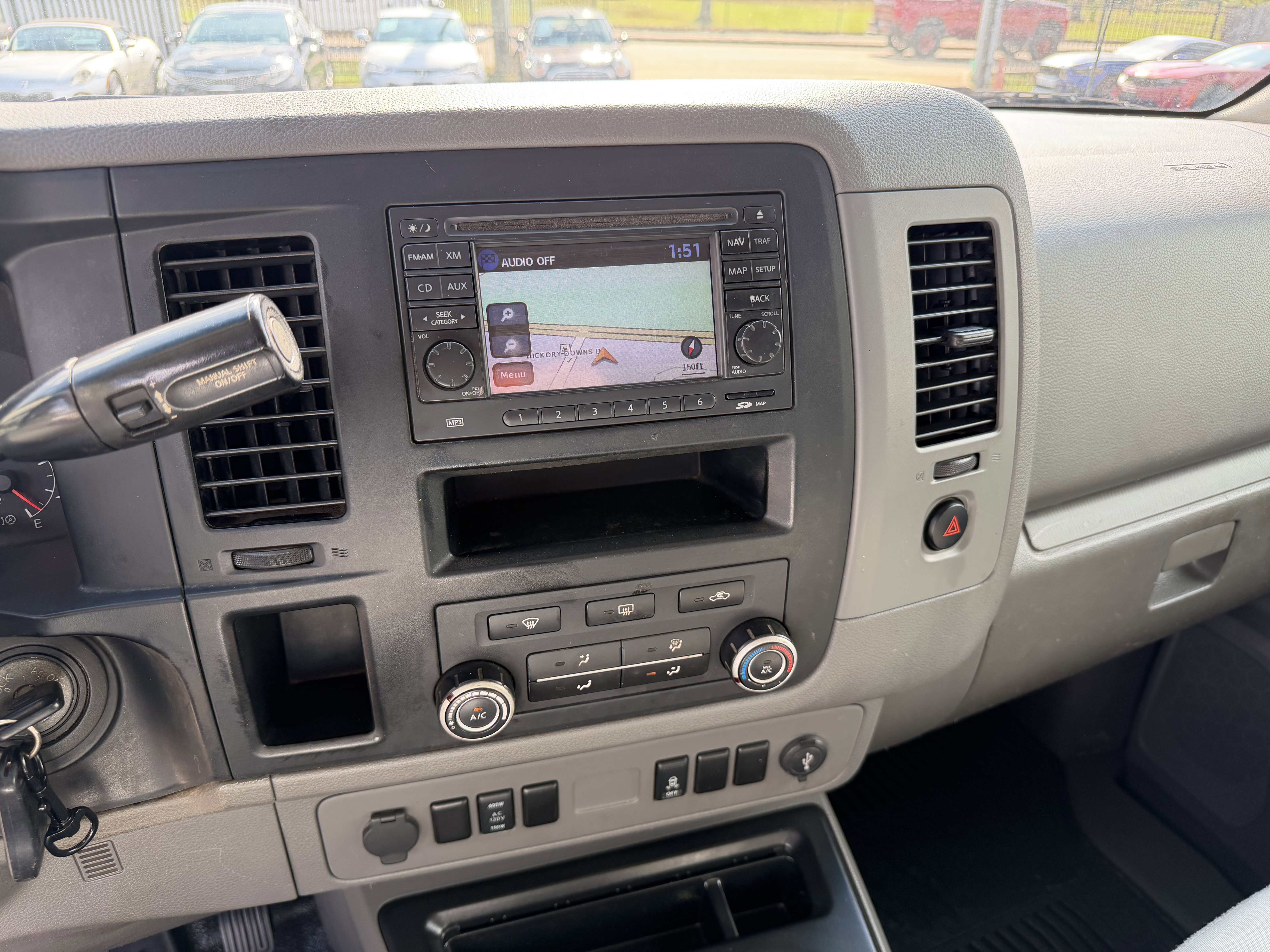 Used 2012 Nissan NV 2500 SV w/ Technology Pkg image 22