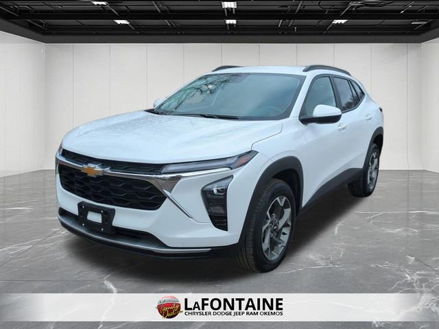 Used 2025 Chevrolet Trax LT FWD image 4