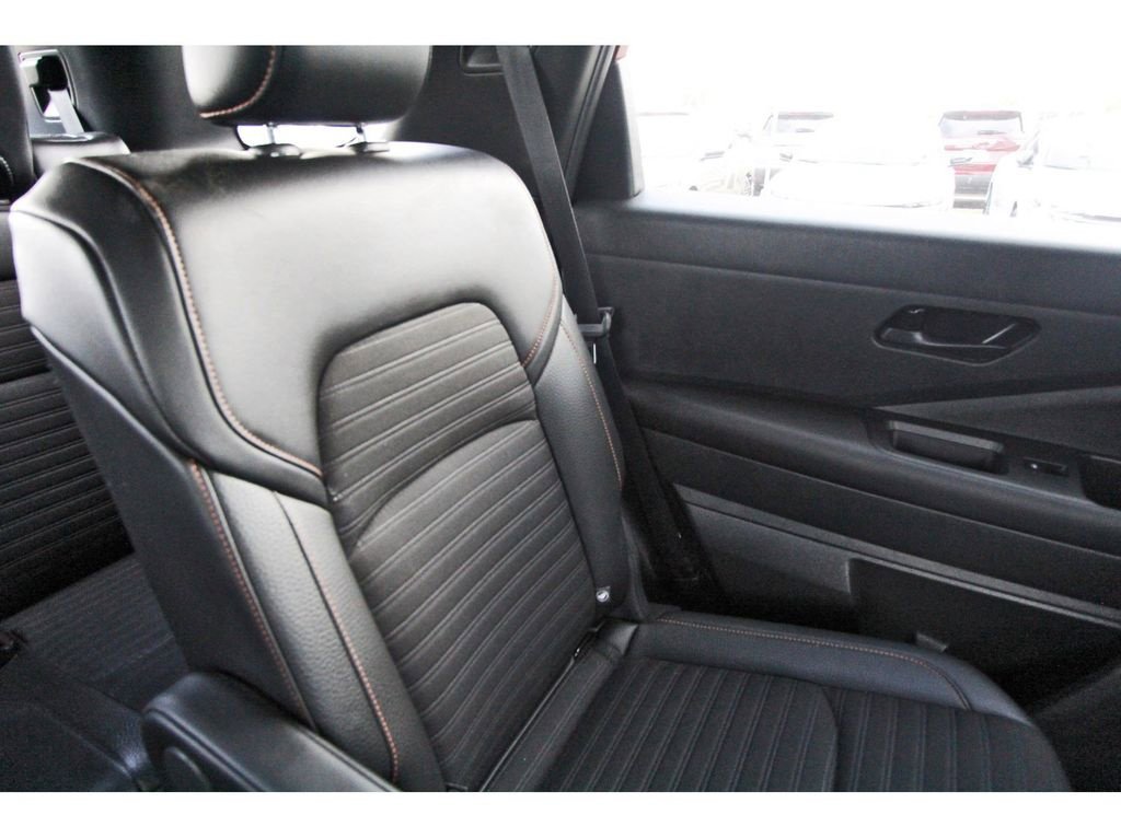 Used 2024 Nissan Pathfinder Rock Creek image 12