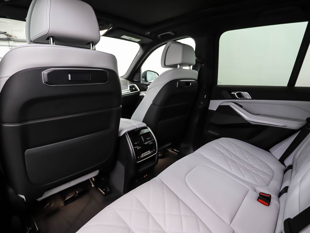 New 2026 BMW X5 xDrive50e w/ Climate Comfort Package image 21