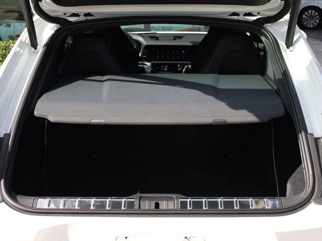 Used 2025 Porsche Panamera 4 image 8