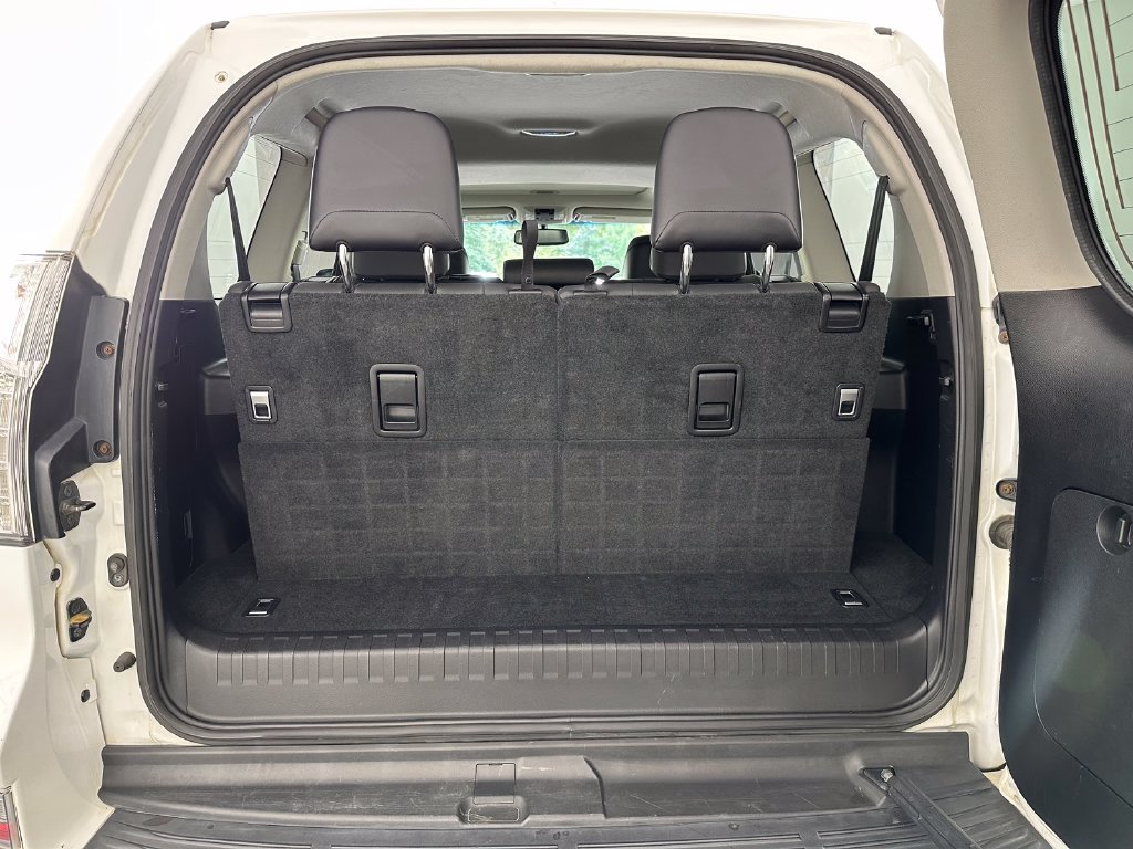 Used 2015 Lexus GX 460 w/ Navigation Package AWD/4WD image 43