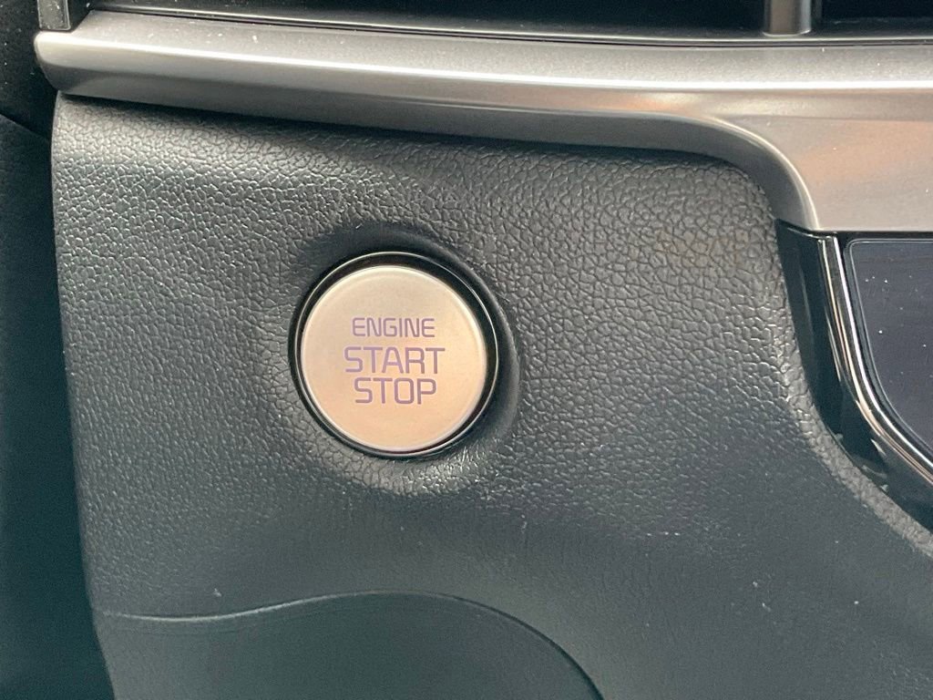 Used 2025 Kia Sorento S AWD/4WD image 5