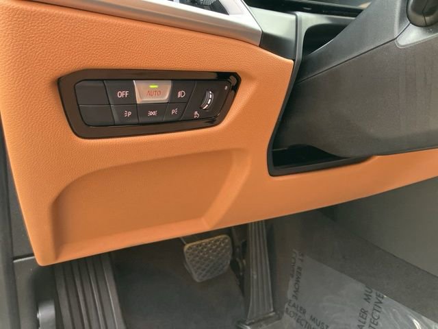 Used 2025 BMW 330i xDrive Sedan image 11