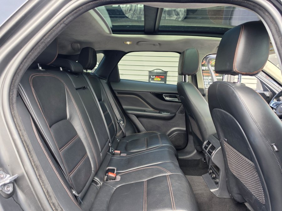 Used 2020 Jaguar F-PACE Prestige AWD/4WD image 40