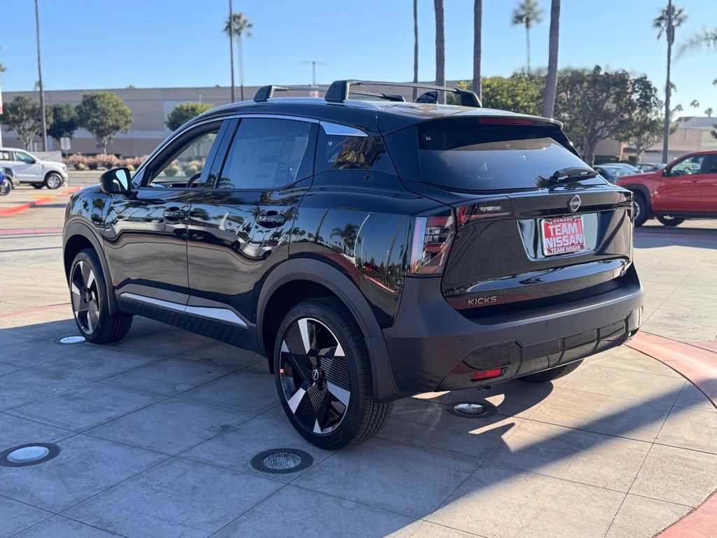 New 2026 Nissan Kicks SR w/ Illumination Package FWD video 5