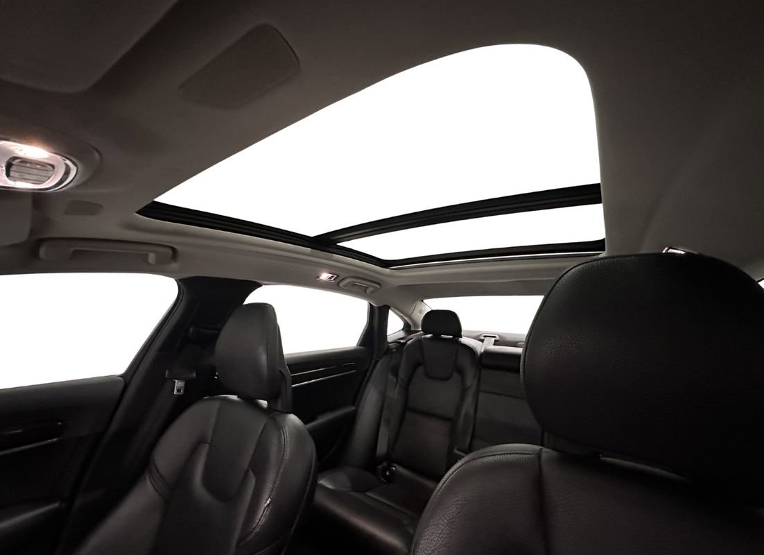 Used 2018 Volvo S90 T6 Momentum w/ Convenience Package image 15