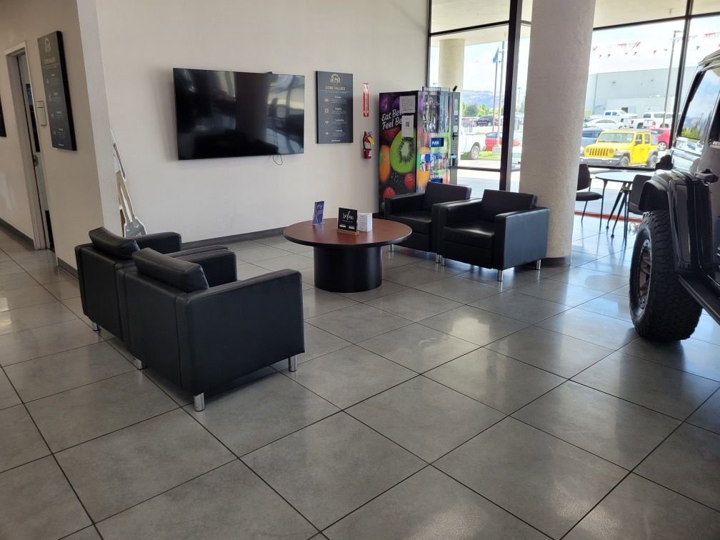 Used 2025 Jeep Wrangler Sahara 4xe image 36