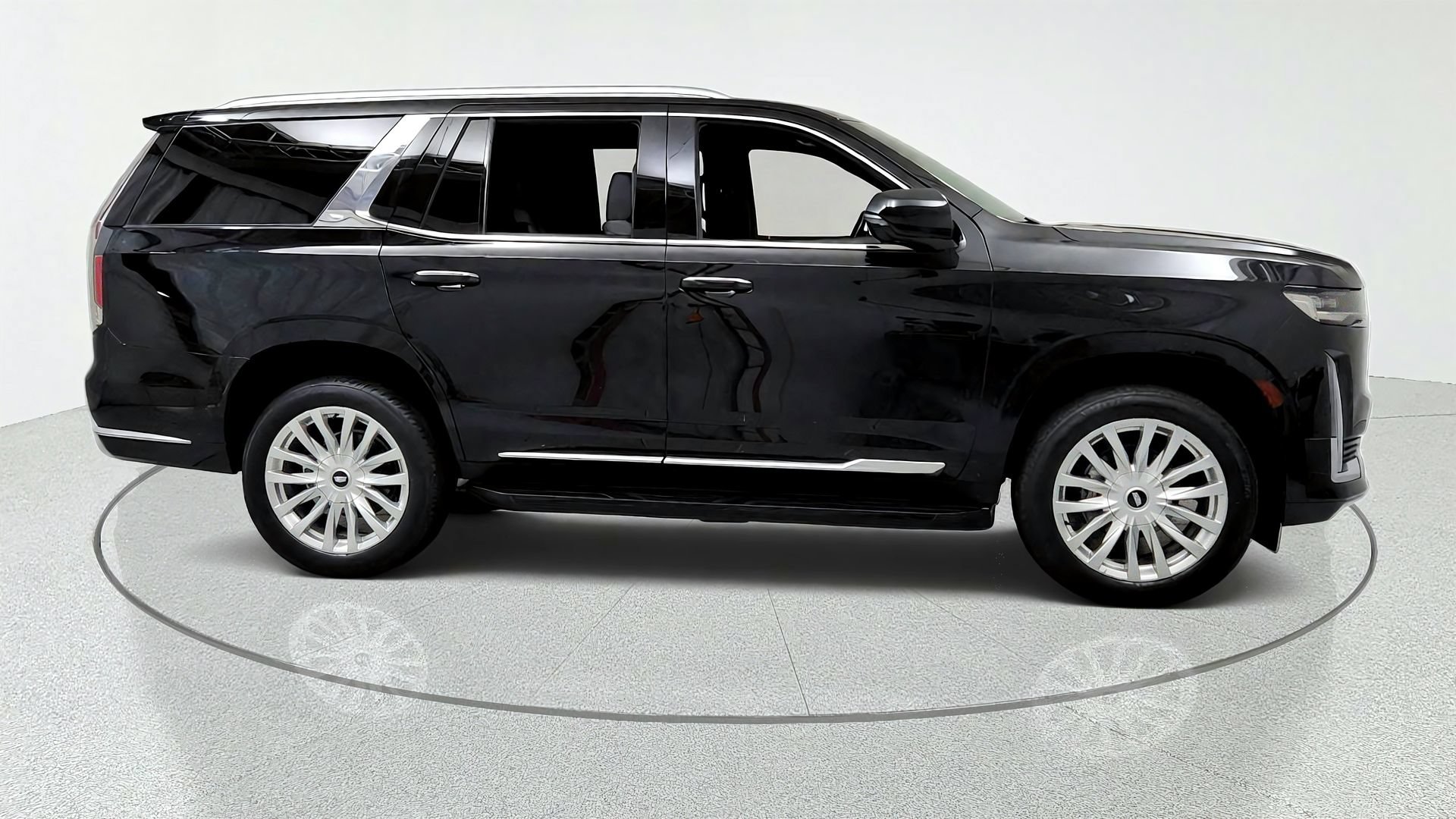 Used 2022 Cadillac Escalade Luxury w/ LPO, Floor Liner Package AWD/4WD image 6