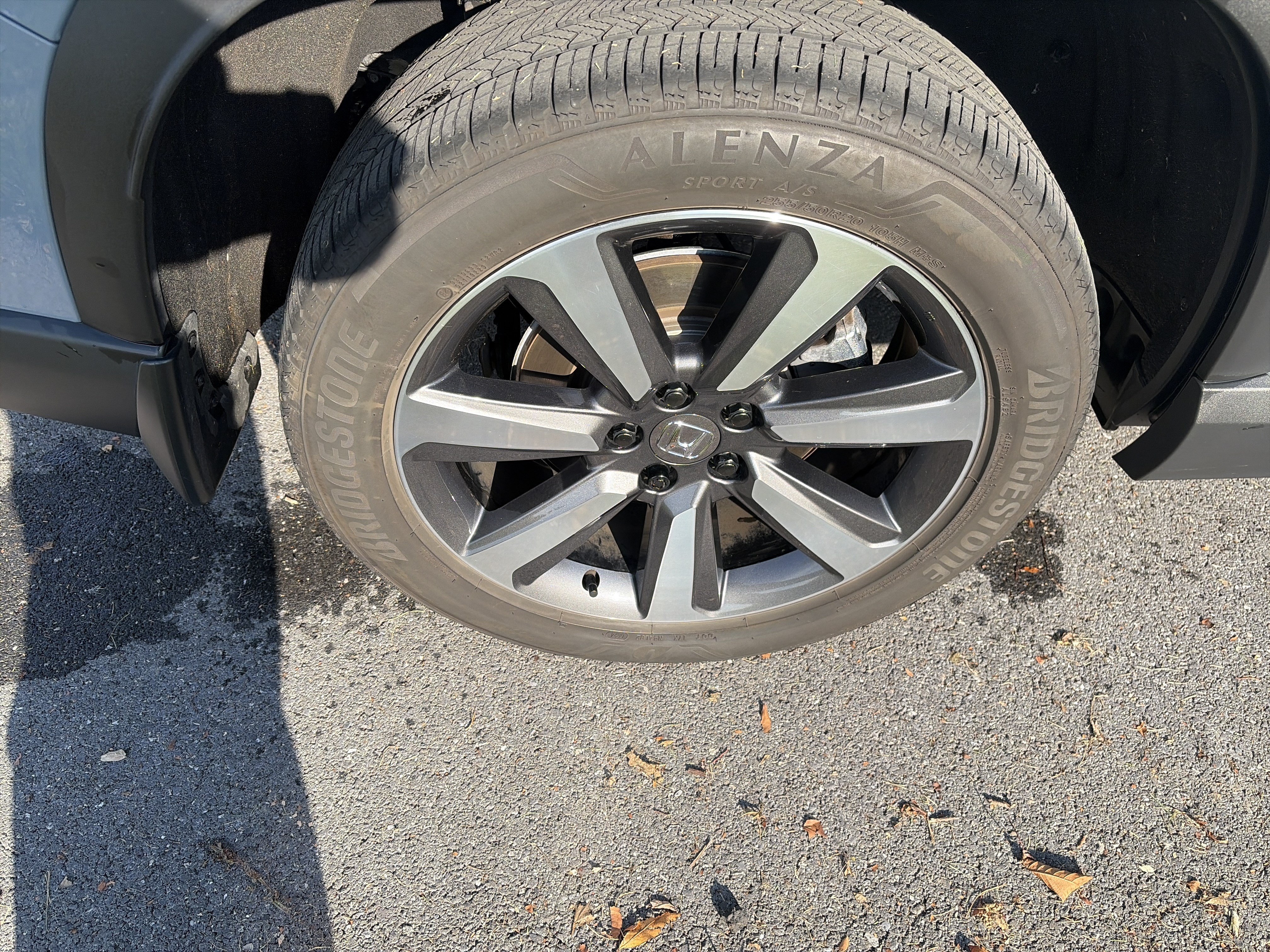 Used 2025 Honda Pilot Touring image 9