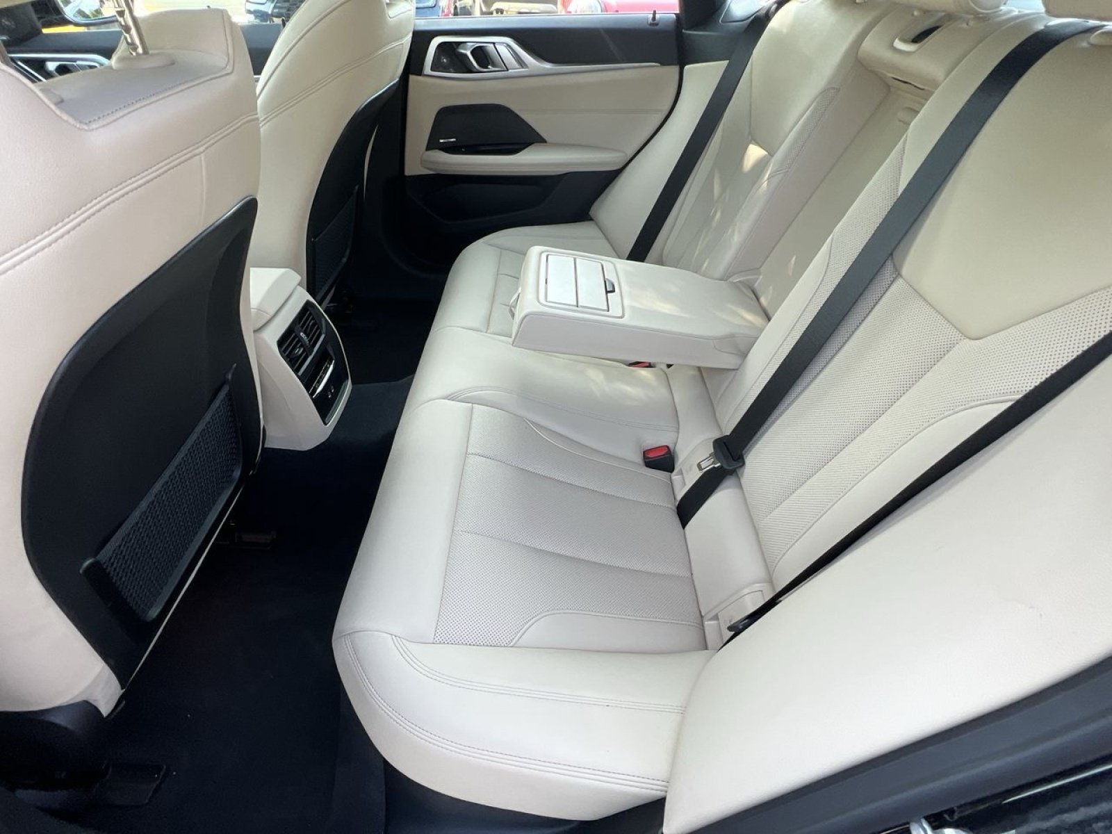 Used 2023 BMW i4 eDrive40 w/ Premium Package RWD image 26