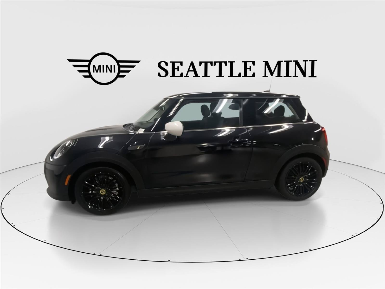 Certified 2024 MINI Cooper SE FWD image 6