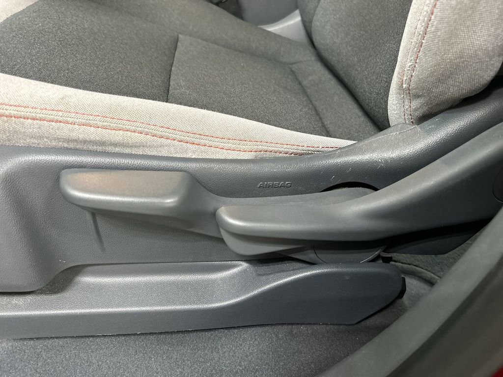 Used 2017 Chevrolet Bolt LT FWD image 10