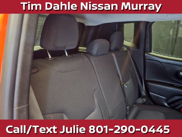 Used 2015 Jeep Renegade Trailhawk AWD/4WD image 19
