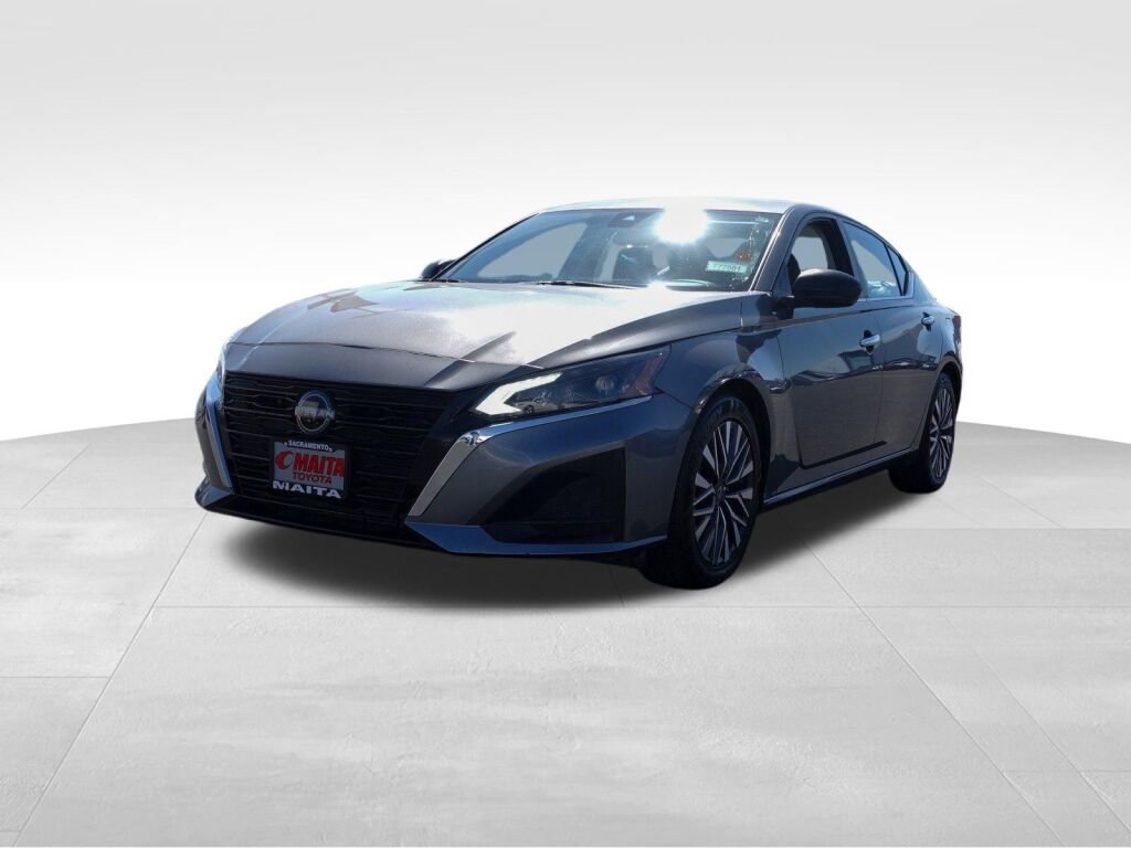 Used 2024 Nissan Altima 2.5 SV image 8