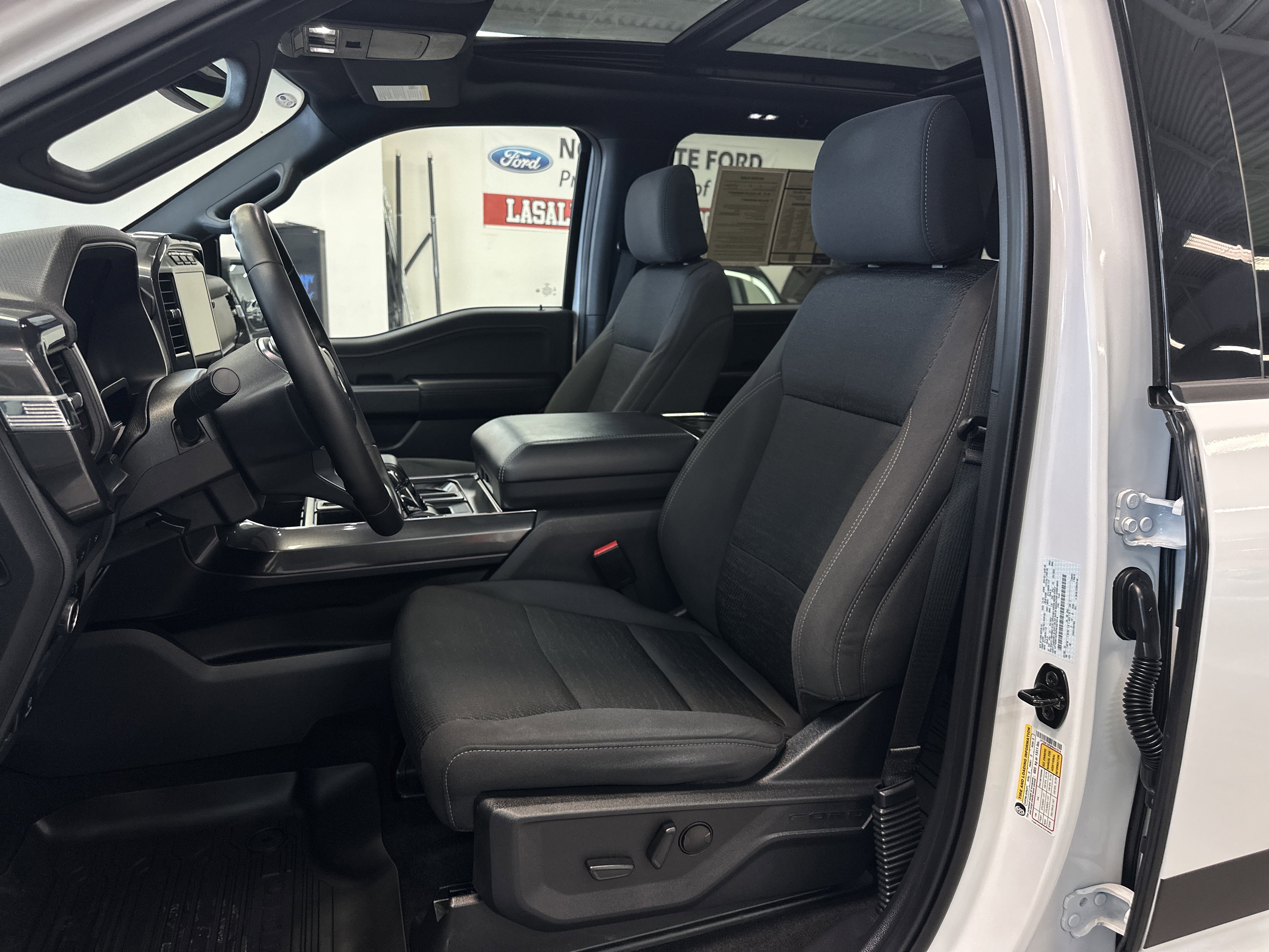 Used 2023 Ford F150 XLT w/ Equipment Group 302A High image 5