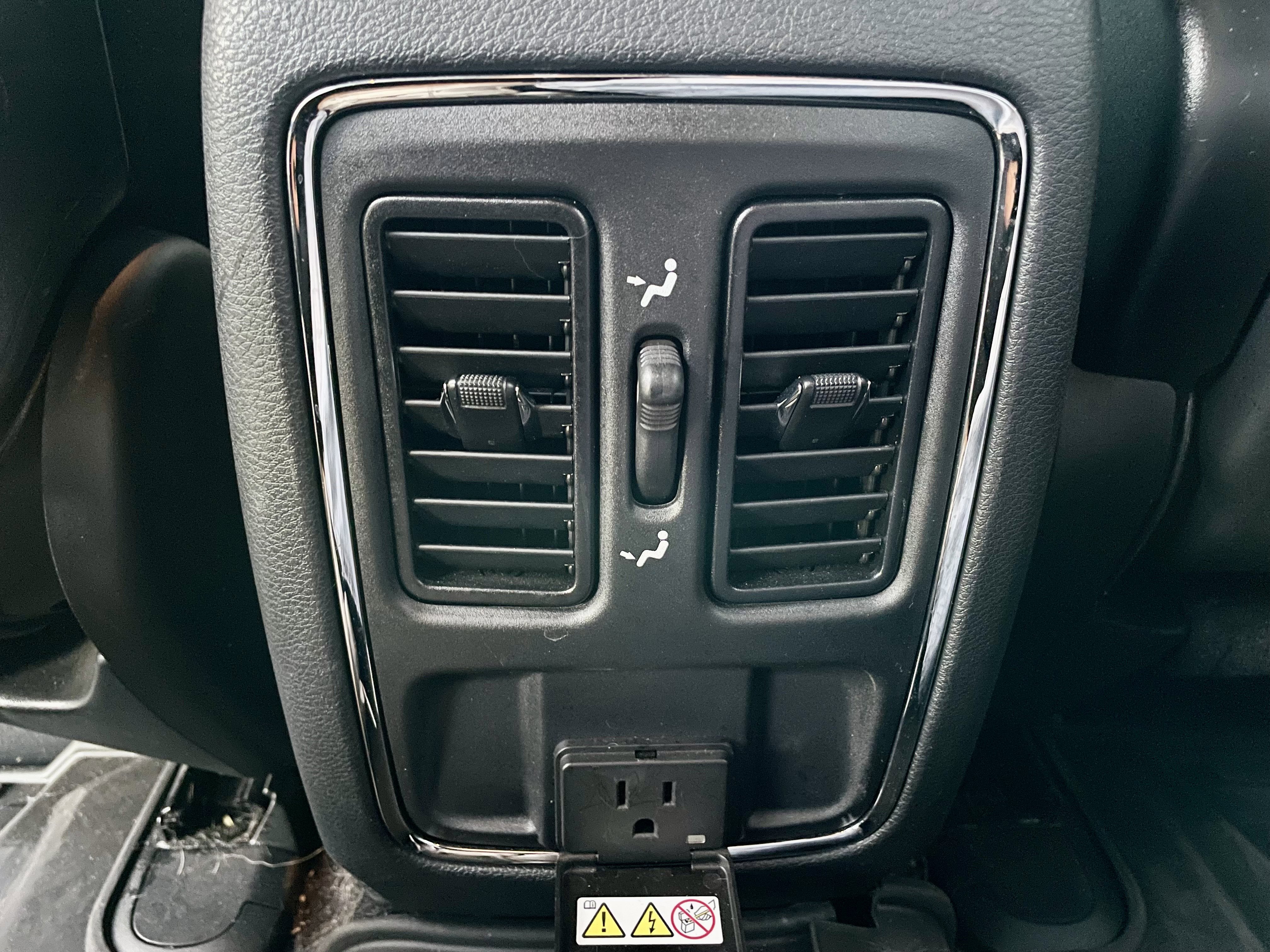 Used 2020 Jeep Grand Cherokee Altitude image 25