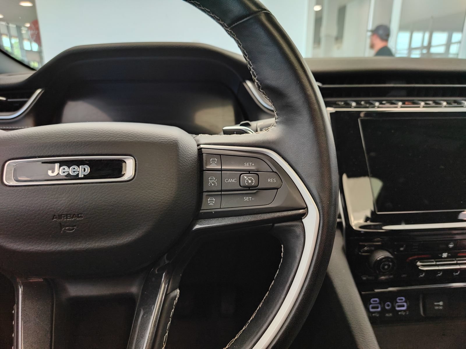Used 2021 Jeep Grand Cherokee L Laredo AWD/4WD image 13