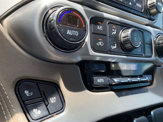 Used 2016 GMC Yukon XL SLT w/ Premium Edition AWD/4WD image 30
