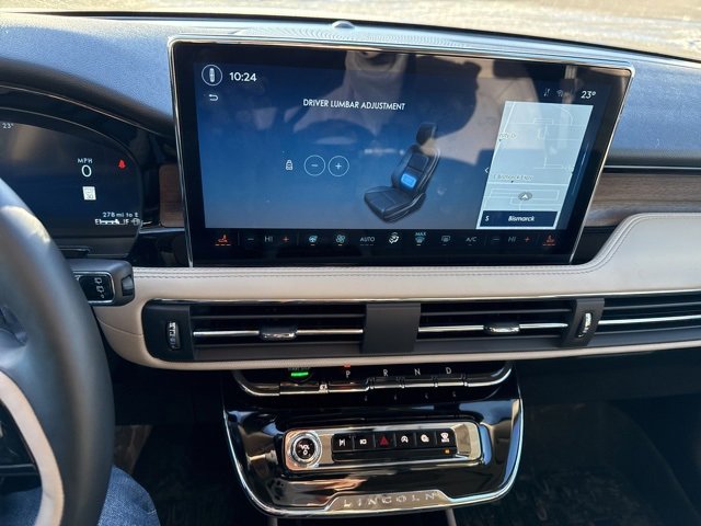 Used 2025 Lincoln Corsair Reserve image 16