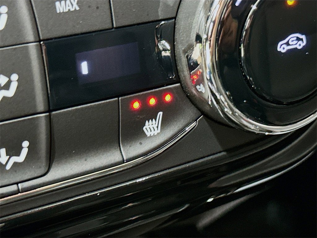 Used 2025 Chevrolet Trax RS w/ Driver Confidence Package image 19