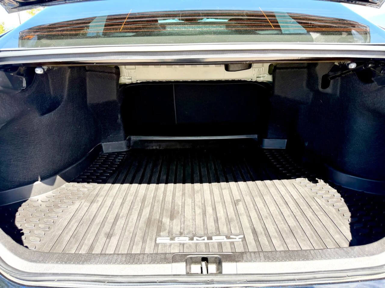 Used 2023 Toyota Camry SE FWD image 27