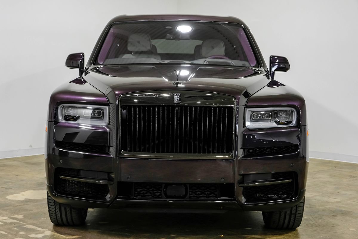 Used 2023 Rolls-Royce Cullinan Black Badge w/ Dark Exterior Package image 5