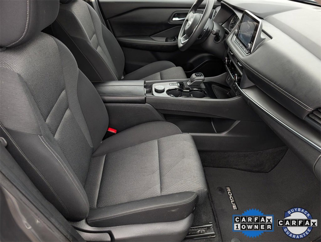 Used 2024 Nissan Rogue SV image 32
