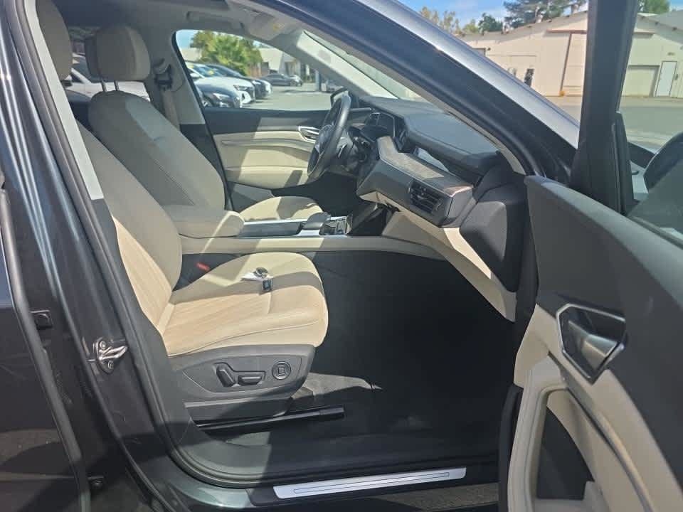 Used 2024 Audi Q8 e-tron Premium Plus w/ Premium Plus Package AWD/4WD image 10