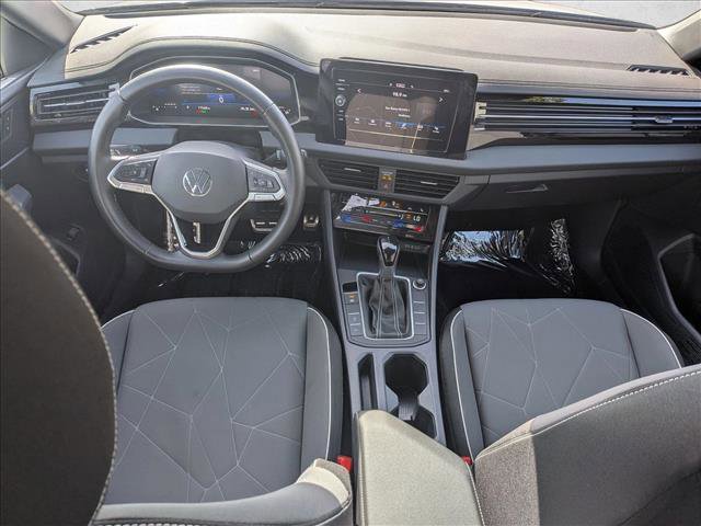 Used 2025 Volkswagen Jetta Sport image 16