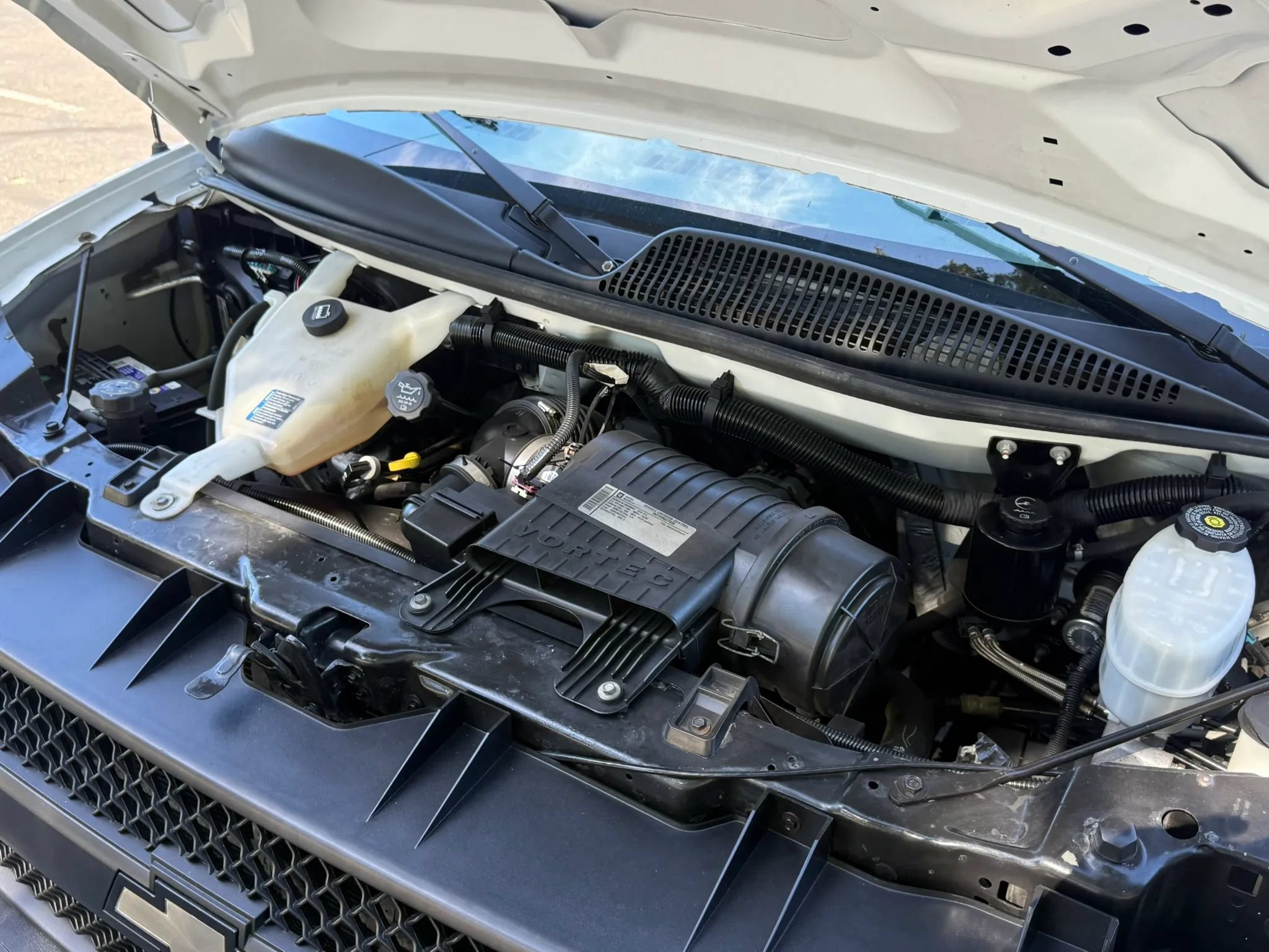 Used 2012 Chevrolet Express 2500 w/ Cold Climate Package RWD image 25