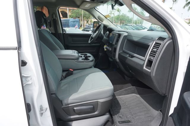 Used 2018 RAM 1500 Express w/ Express Value Package AWD/4WD image 3