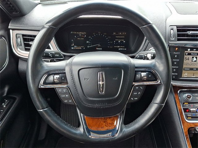 Used 2017 Lincoln Continental Select FWD image 19