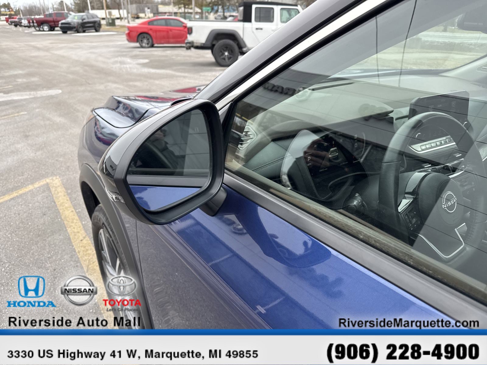 Used 2023 Nissan Rogue Platinum image 6