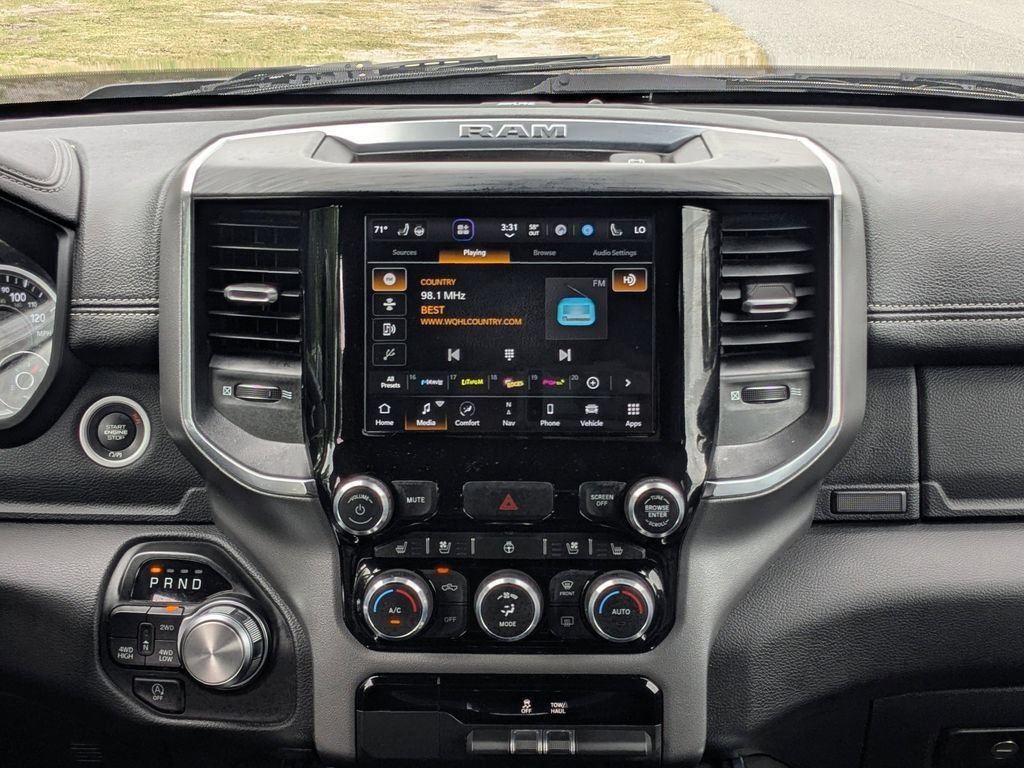 Used 2024 RAM 1500 Laramie AWD/4WD image 18