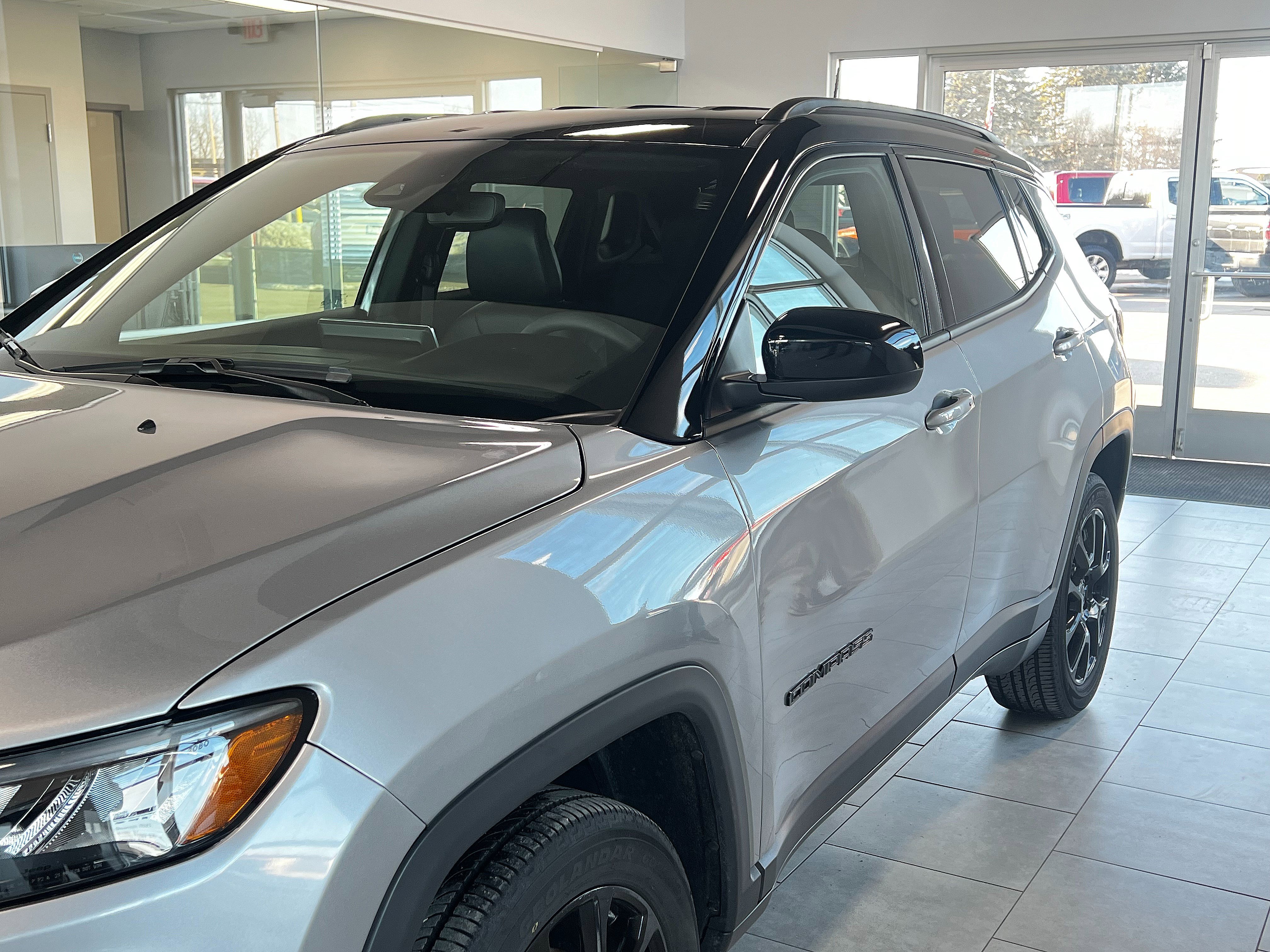 Used 2022 Jeep Compass Latitude image 7