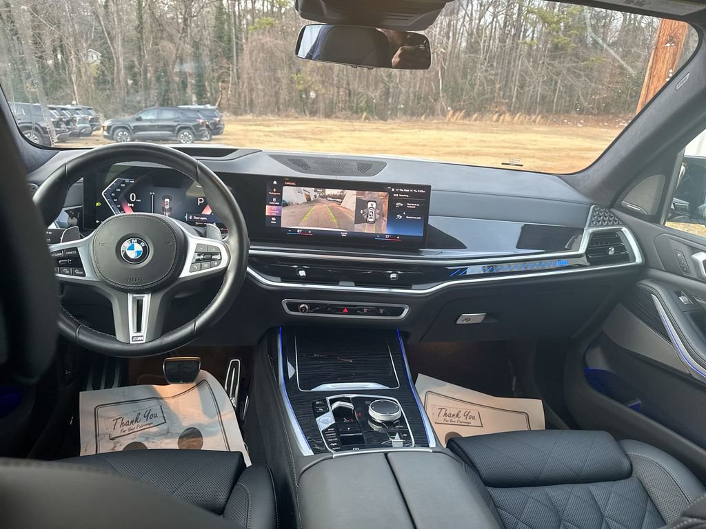 Used 2023 BMW X7 M60i image 31