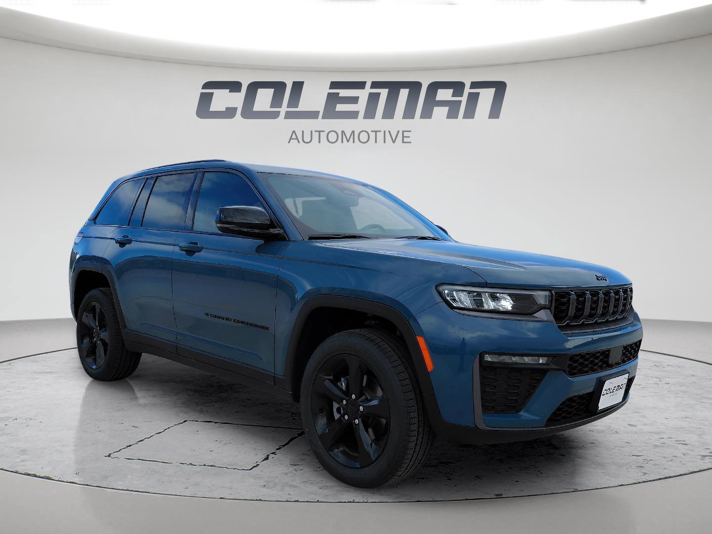 New 2026 Jeep Grand Cherokee Limited w/ Limited Altitude Package AWD/4WD image 7