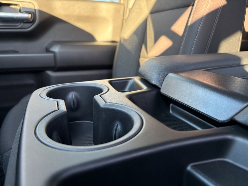 Used 2025 Chevrolet Silverado 1500 Custom image 9